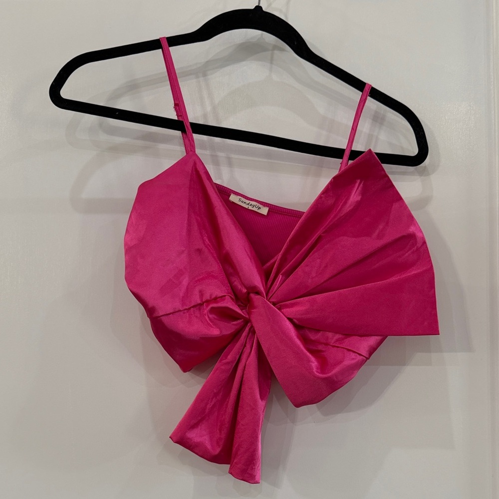 Elegant Pink Bow Crop Top
